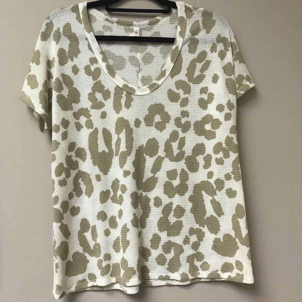 NWOT boutique leopard top